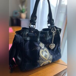 *NWOT Juicy Couture Vintage Daydreamer Bag w/heart detail Jeweled crown keychain